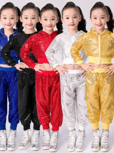 Two-Piece Sequin Performance Outfit For Young Girls On The Dance Stage