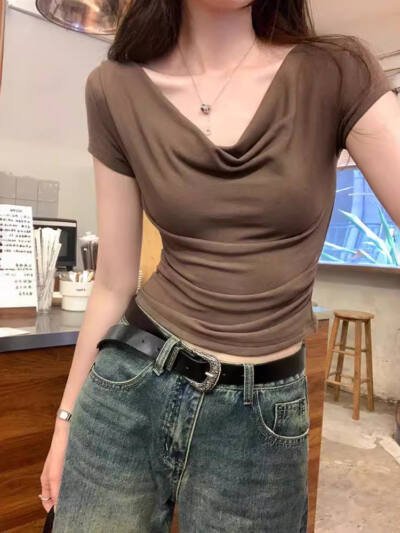 Pure Desire Swing Collar Short-sleeved T-shirt Design Blouse