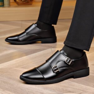 Large Size Soft Bottom Men's All-match Metal Slip-on Leather Shoes