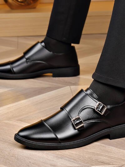 Large Size Soft Bottom Men's All-match Metal Slip-on Leather Shoes