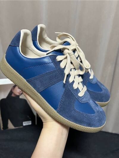 New Womens Versatile Korean-style Retro Patchwork Flat Shoes With A Round Toe And Lace-up Design