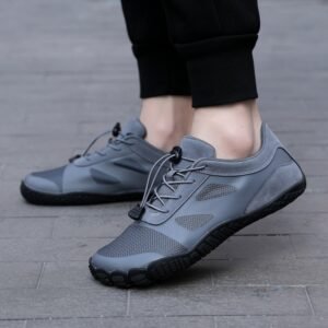 Shoes Lightweight Non-slip Upstream Shoes Wear-resistant Sneakers
