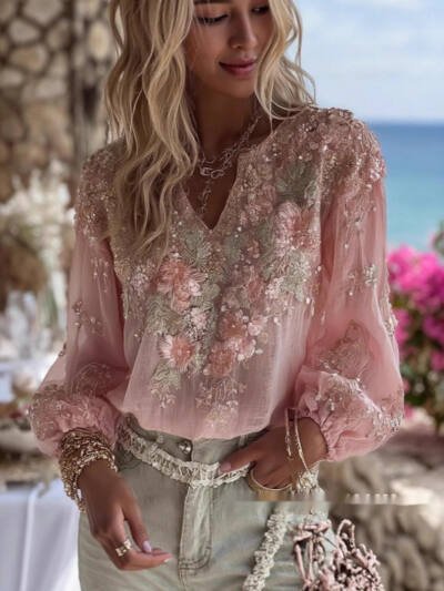 Loose-fitting Casual Womens Shirt With A V-neck And A Printed Design