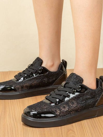 Womens Hollowed-out Breathable Lightweight Flat Shoes