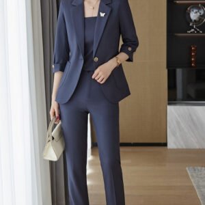 Stylish Slim-fit Pants For Petite Women That Enhance Your Figure And Elevate Your Look