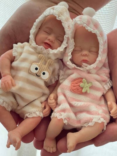 15CM Solid Silicone MINI Palm Doll Simulation Baby