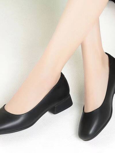 Black Womens Work Shoes With A Square Toe Chunky Heel And Soft Comfortable Sole