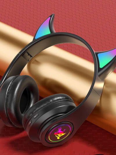 Fashion Luminous Bass Foldable Headphones