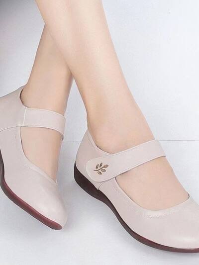 Womens Softsoled Peeptoe Leather Shoes With A Single Strap