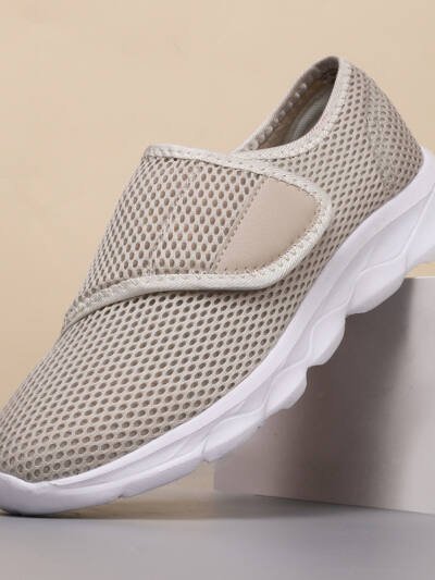 Ultra-light Men's Breathable Comfortable Mesh Shoes