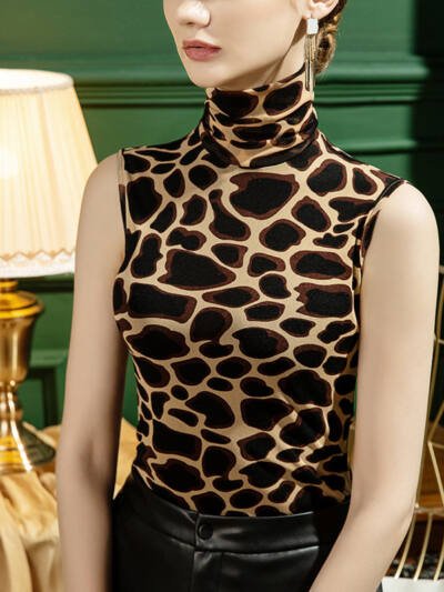 Womens Slim-fit Sleeveless Leopard-print Tank Top For Layering