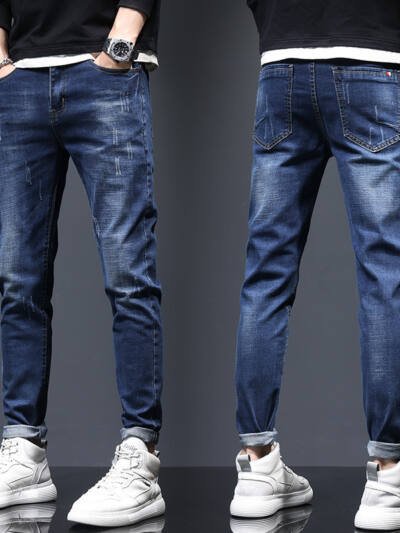 Mens Ripped Denim Jeans With Cat-Whisker Scratches
