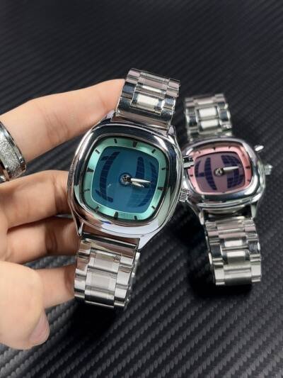Retro-style Digital Display Watch With Hands And Numbersexclusive Trendy Quartz Timepiece