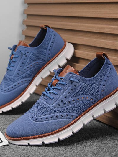 Large-size Breathable Mesh Soft-soled Lightweight Slip-on Casual Shoes