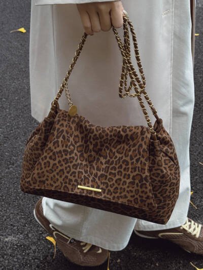 Sleek, Versatile High-capacity Trendy Leopard-print Shoulder Bag