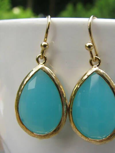 Mint Green Crystal Long Earrings For Women Elegant And Fashion-Forward