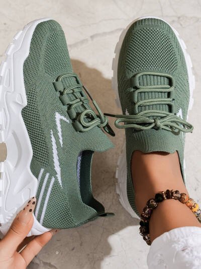Women's Casual Stylish And Lightweight Soft Bottom Sports Shoes