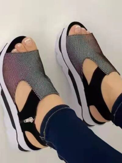Women's Thick Sole Fish Mouth Fly Woven Soft Sole Casual Beach Shoes