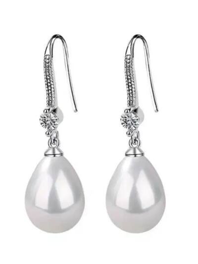 Fashionable Earrings -Agile Design Sways Gracefully, Exquisite Craftsmanship in Details, Showcasing Taste and Personal Style When Worn