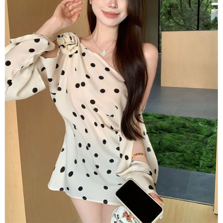 cd851184-a074-43bc-933a-3d3d9748effa.jpg