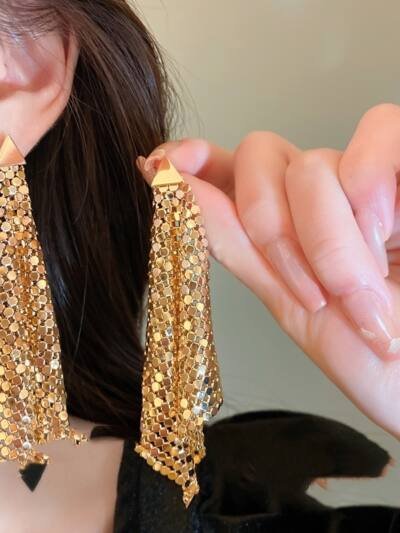 Silver Needle Triangle Sequins Irregular Earrings