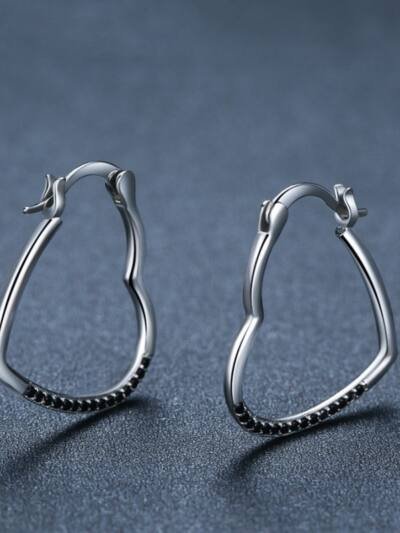 Creative Hollow Heart-shaped Zircon Necklace